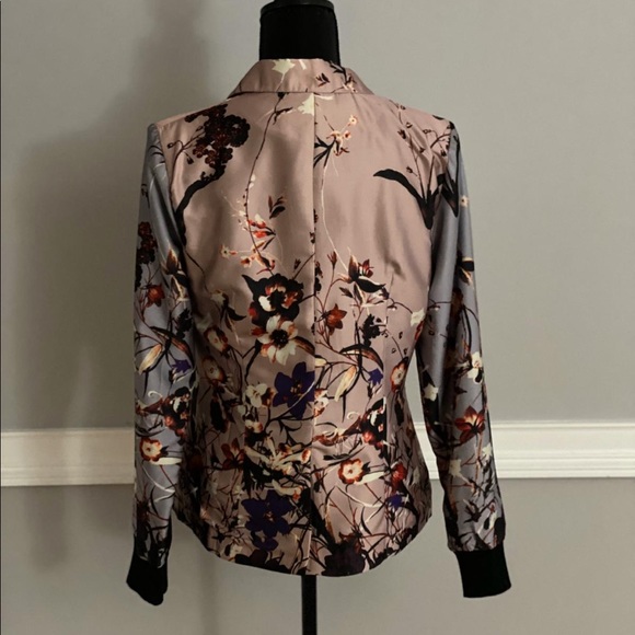 Jacked - Picture 2 of 8